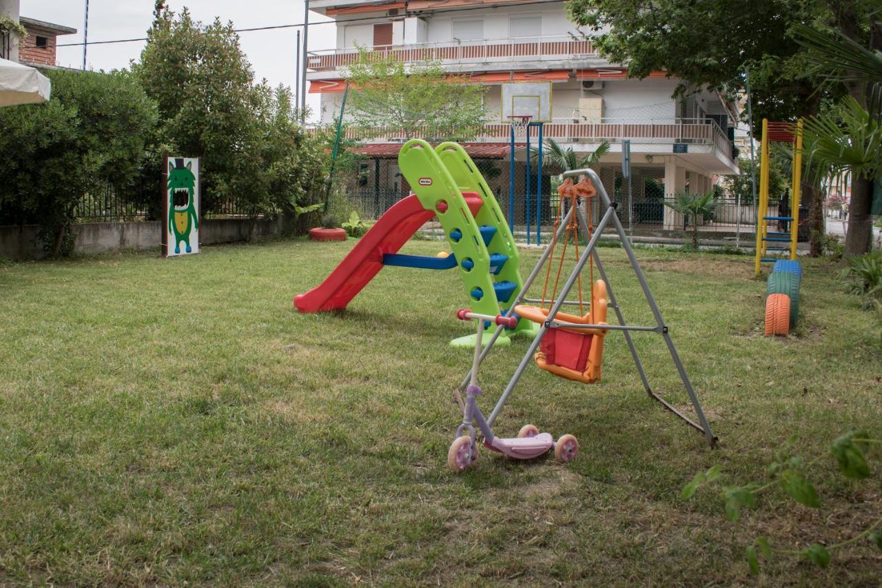 Atira Apart Hotel Olympiakí Aktí Dış mekan fotoğraf